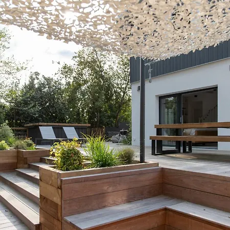 Du Plantier A Les Bains *