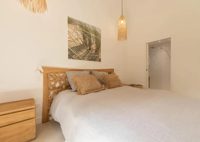 Du Plantier A Les Bains