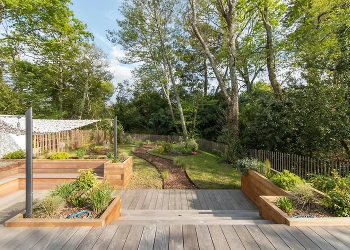 Du Plantier A Les Bains أنديرنو لي بان