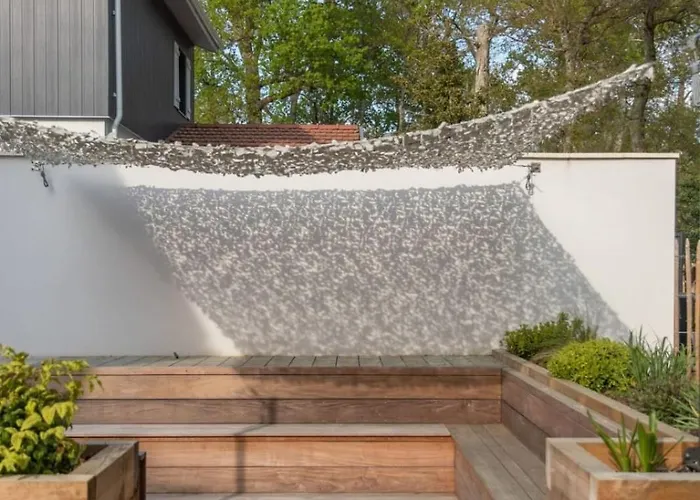 Du Plantier A Les Bains أنديرنو لي بان