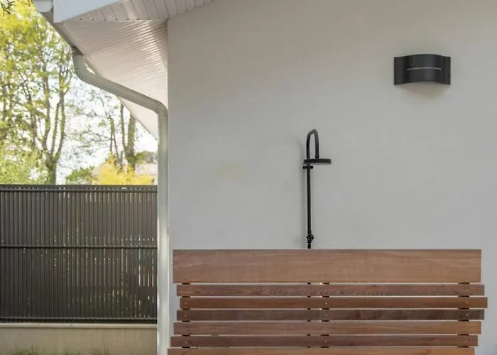 Du Plantier A Les Bains