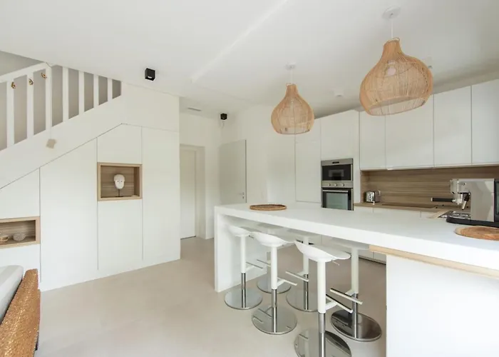 Du Plantier A Les Bains أنديرنو لي بان